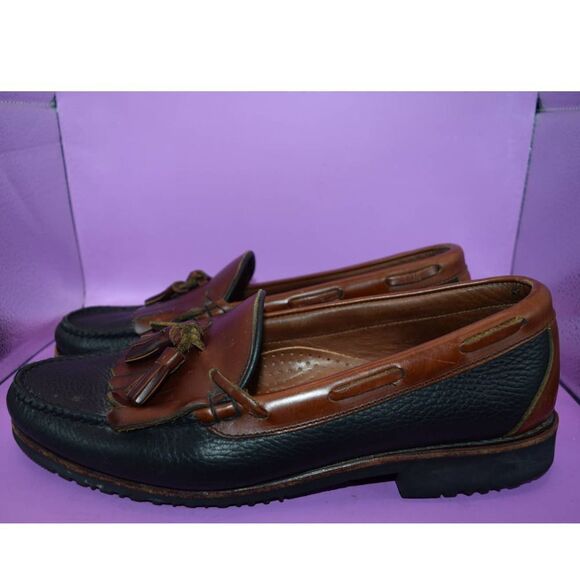 Allen Edmonds Nashua Two Toned Tasseled Leather Loafer - 10 D - Picture 2 of 5